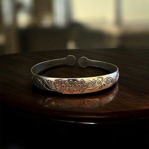 Floral Silver Bangle Bracelet